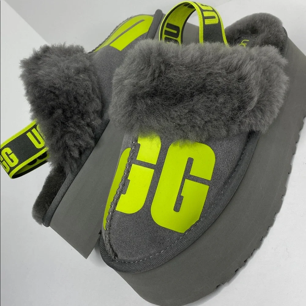 UGG Platform Slippers Wmns size 7 - Picture 1 of 10